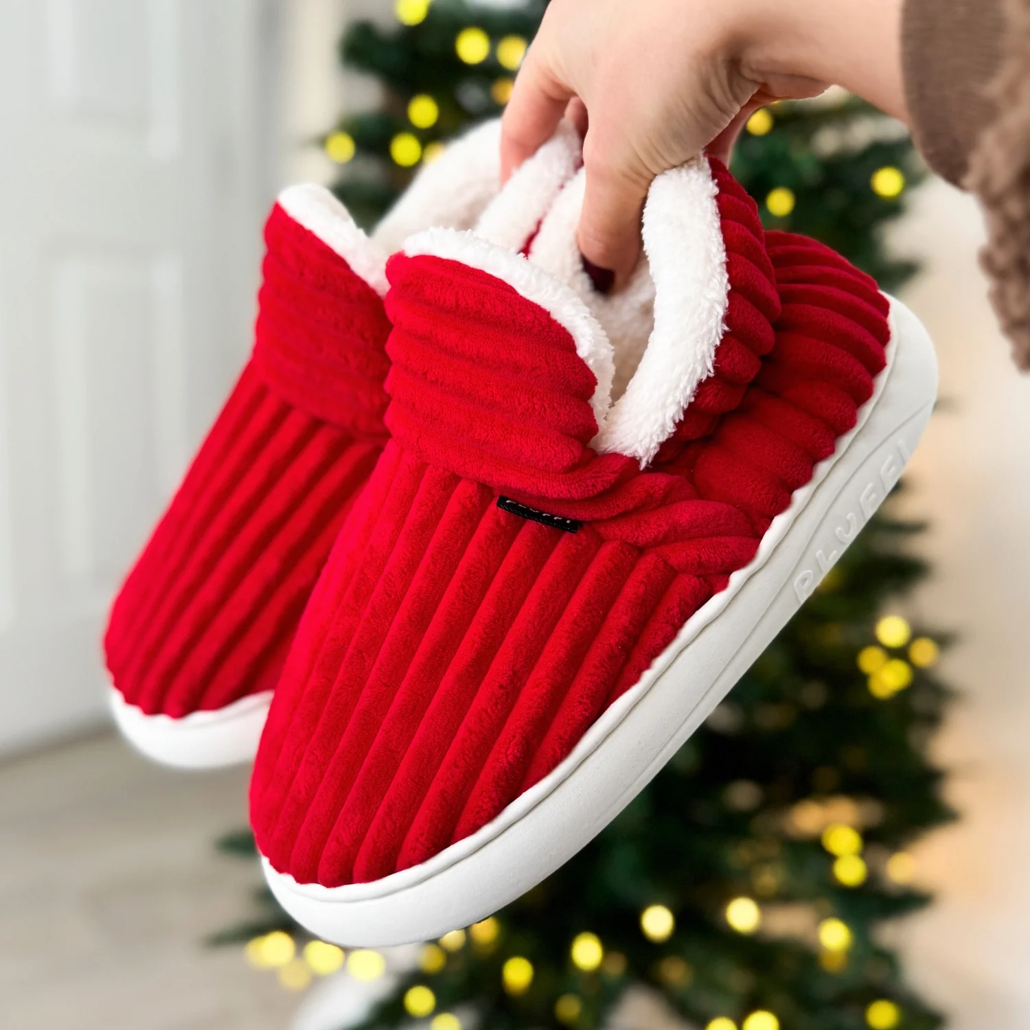 Red cloud slippers